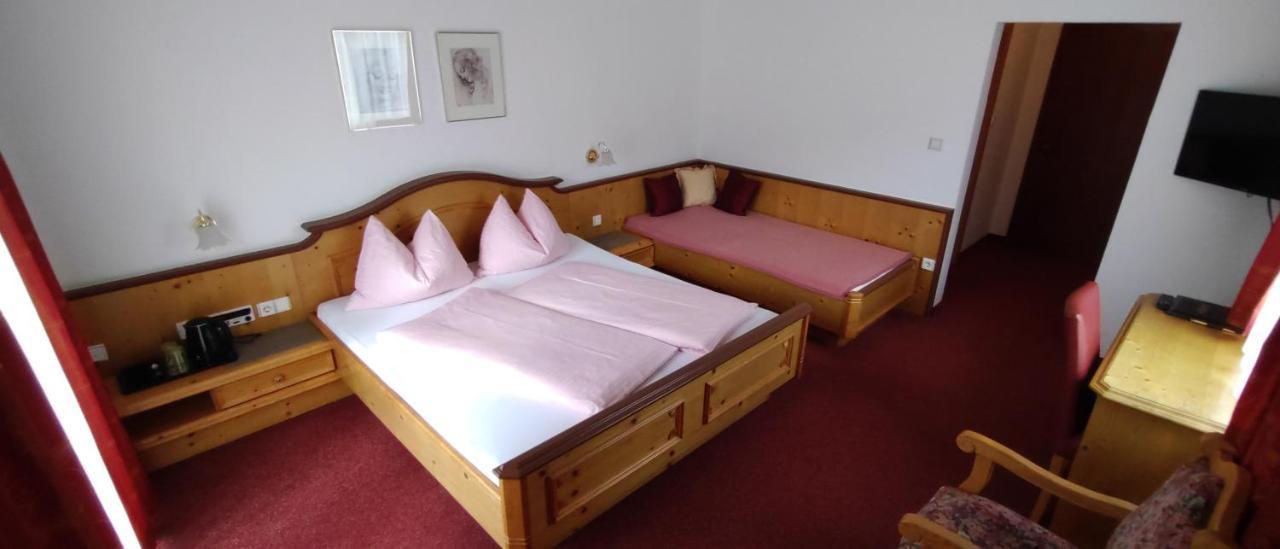 Hotel Garni Tannenhof ฟลาคเฮา ภายนอก รูปภาพ