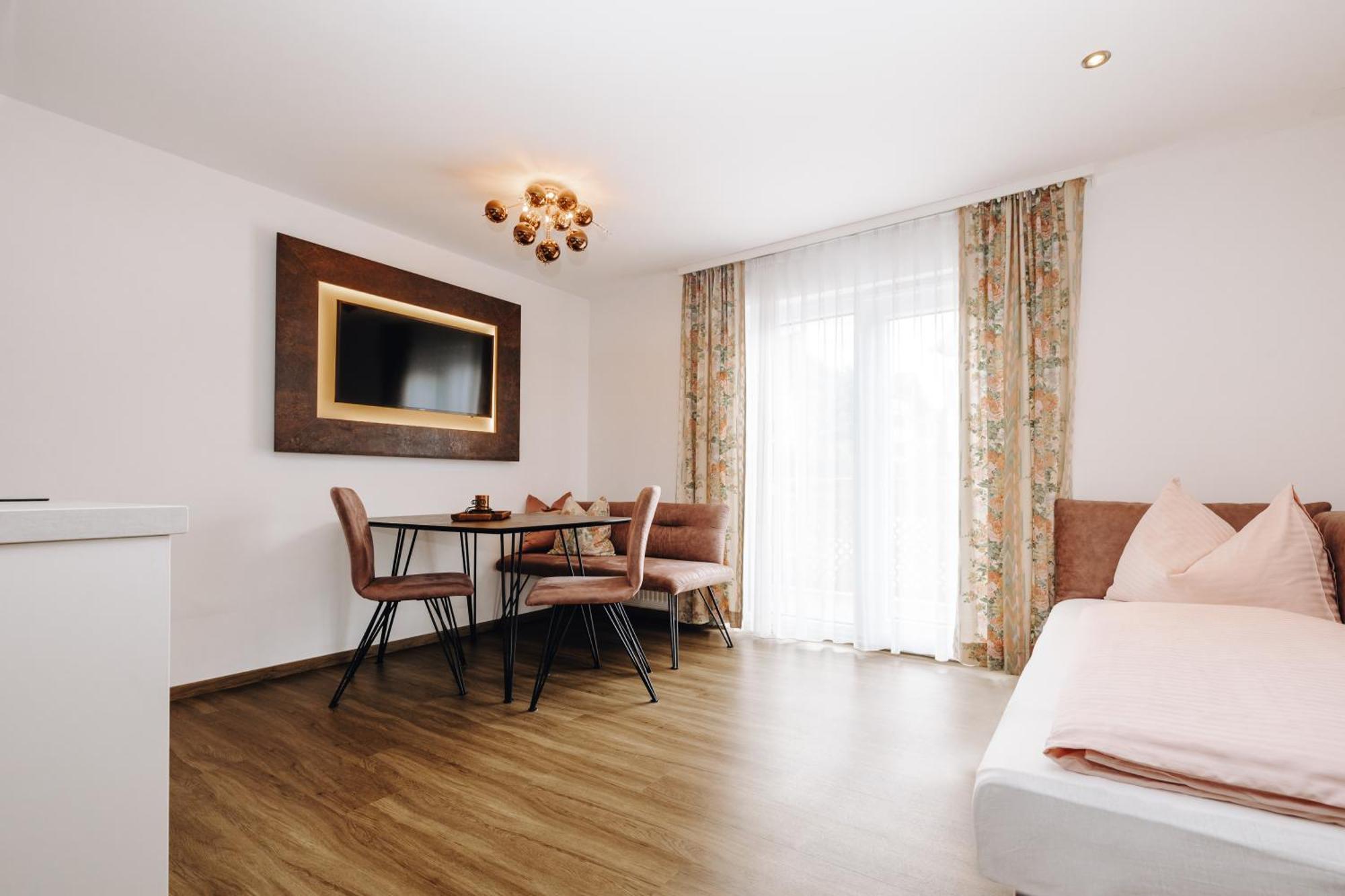 Hotel Garni Tannenhof ฟลาคเฮา ภายนอก รูปภาพ